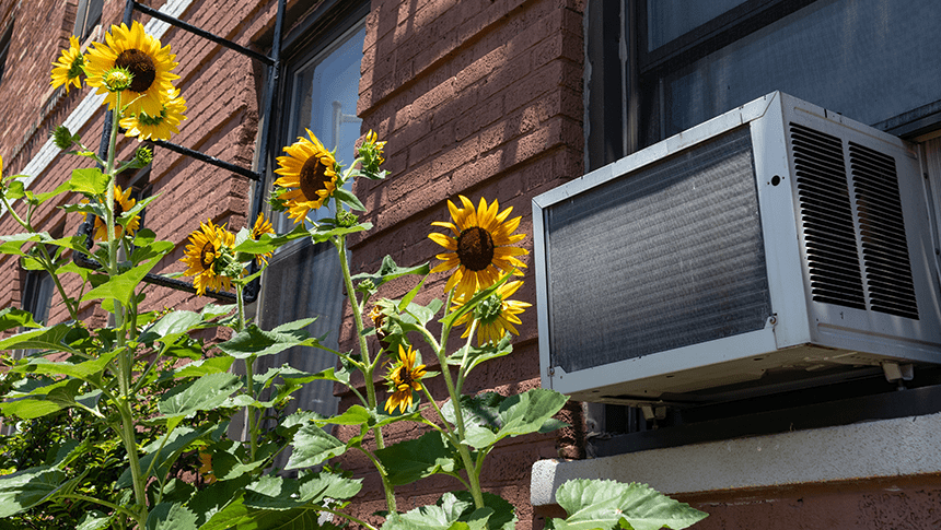 Air conditioner in window